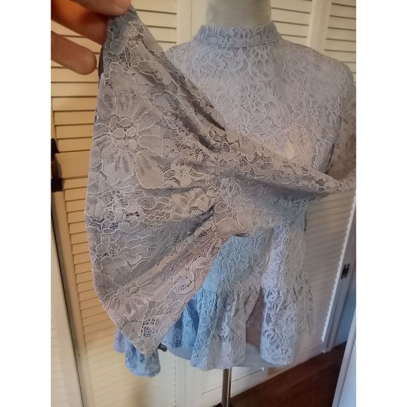 A. Calin Flying Tomato Anthropology Large lavender Lace Bell Sleeve Blou… - Picture 9 of 16